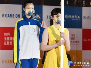 新北邀奧運國手羅嘉翎、籃壇一姊錢薇娟走上伸展臺秀出110年全國運動會服裝