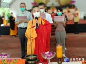 新北市政府動保處22日與佛光山金光明寺協力合作舉辦中元動物聯合祈福會 