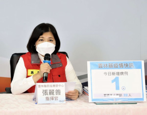 雲林縣新增1例本土確診編號16035個案，縣長張麗善說明個案行動足跡進行環境清消，並設置社區熱點快篩。（記者陳昭宗拍攝）