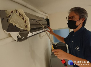  為協助服務業及商家兼顧振興、防疫與節能，新北市政府經發局推出新北空調保養優惠方案