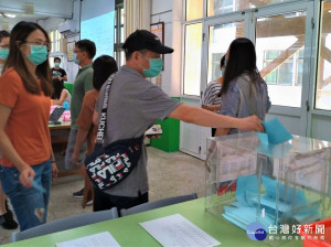 新北市教育局訂定「110學年度家長會選舉參考指引」，希望在疫情下能讓學校家長會各類代表順利選出