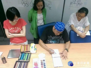 新北「無限國界創意空間」邀請到兩位漫畫大師，開設手繪及電繪漫畫課程 