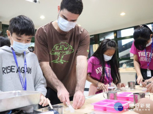 每年獎勵總金額高達百萬元以上，期吸引更多教師加入雙語教學的行列