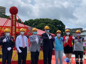 「綠意順光天下」今(14)日於土城舉辦動土典禮，副局長林敬榜及土城區長陳國欽出席儀式，祈求工程圓滿順利