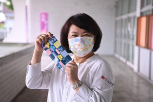 嘉義市長黃敏惠特別致贈全市幼教人員限定款幼教口罩／陳致愷翻攝