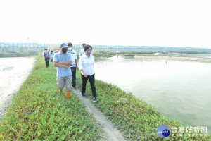 縣長王惠美今日視察永興養殖區排水路改善工程。圖／彰化縣政府提供