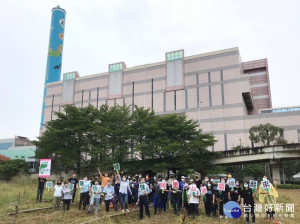 產官學合作復育台灣原生種，親手栽種600株阿里山油菊／陳致愷翻攝