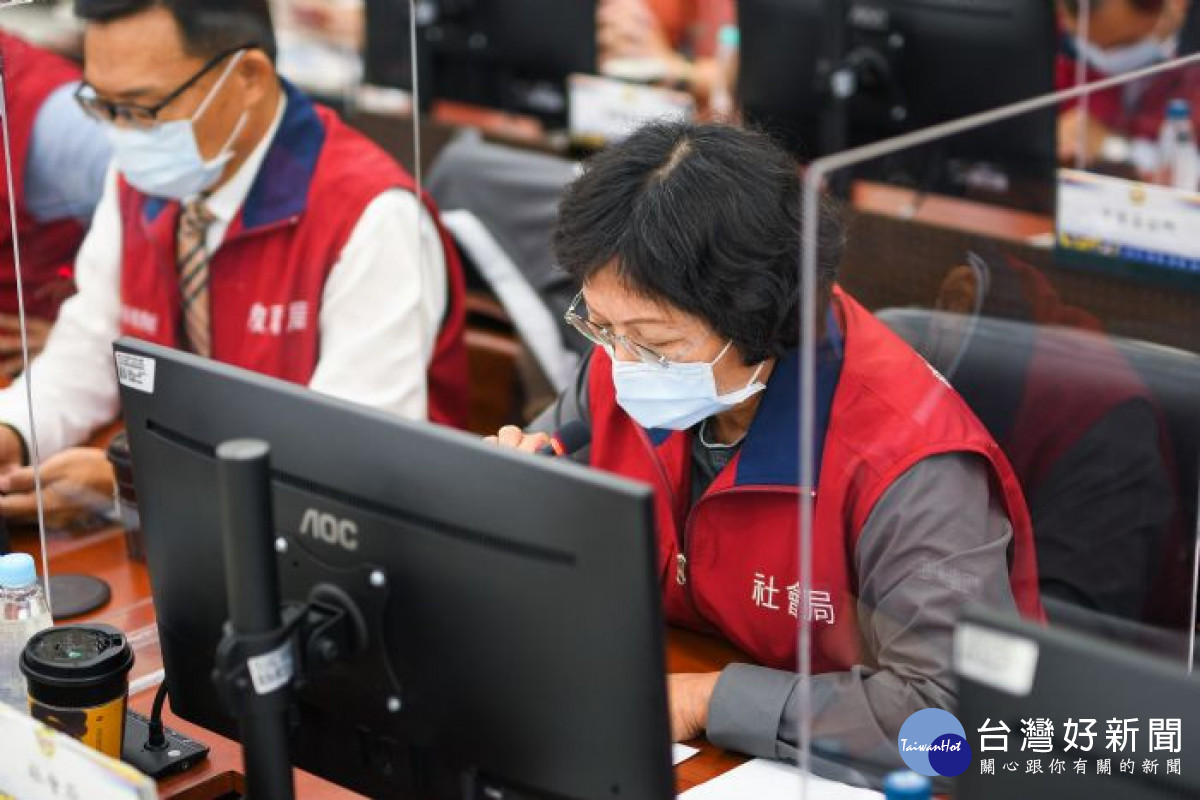 社會局長鄭貴華說明托嬰中心恢復收托情形 