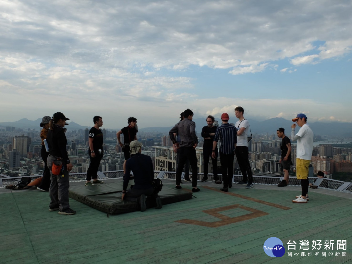 新北協拍中心除協助場景租借，並逐步建立線上場景資料庫，提供世界各地劇組身歷其境了解場景現況