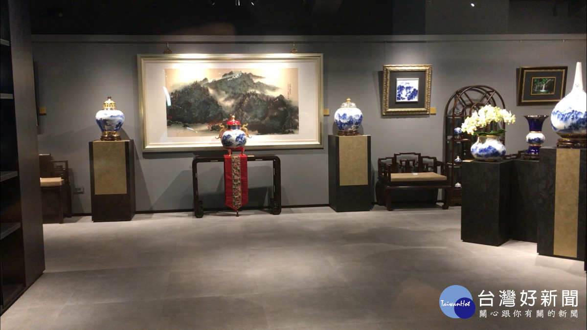 彰化古城展出山水青花瓷之美，心月藝術中心開幕。