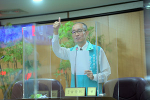 ▲打造桃園後站亮點計畫，市議員黃景熙：加速推動後站都市更新。（圖/市議會提供）