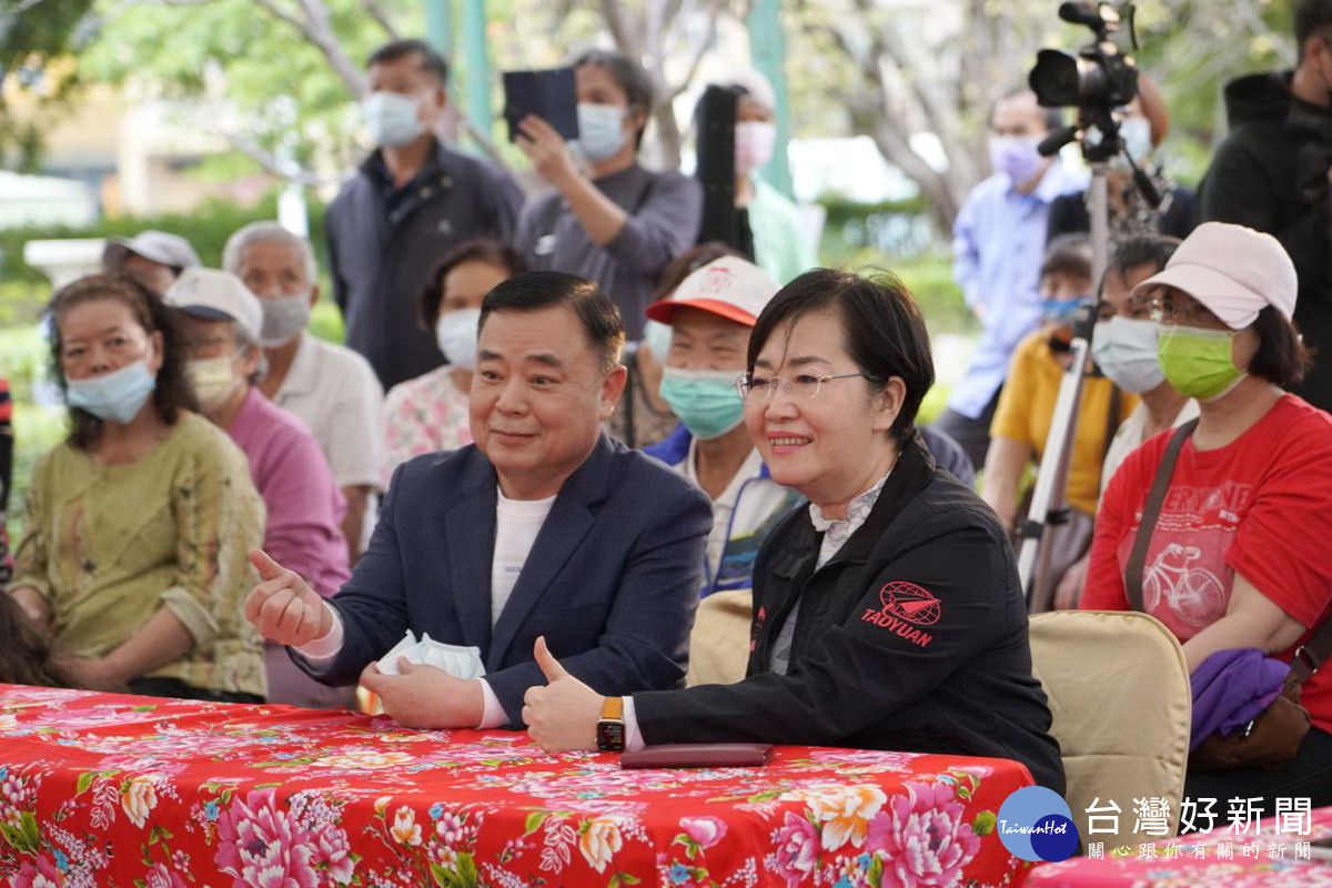 桃園市議會議長邱奕勝、客家事務局長黃傅淑香參加2021大園區客家蕎麥藝術季活動。