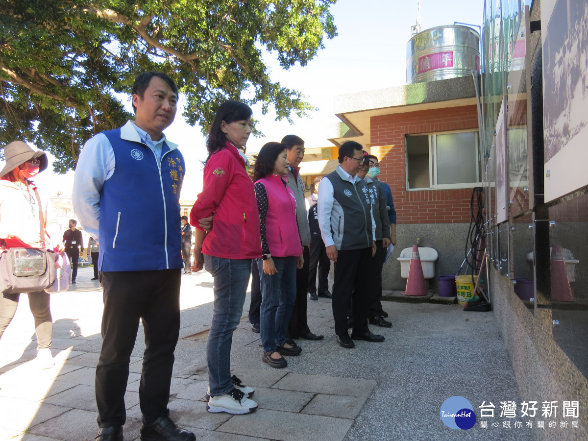 鄭文燦市長視察楊梅區幸福富岡客家生活環境營造計畫竣工<br />
<br />
