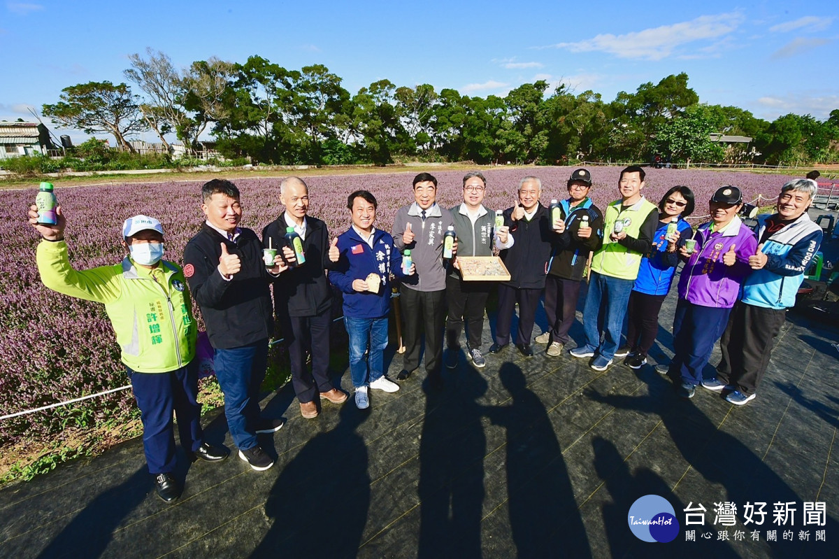 桃園仙草花節活動展期人潮屢創高峰，16天內湧入超過102萬參觀人次<br />
<br />
