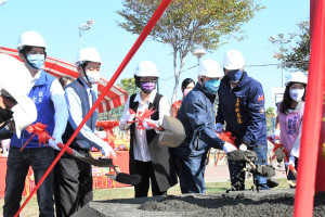 銀髮樂活再增一站，員林市溝皂社區活動中心開工典禮由縣長王惠美主持。　