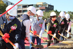 頭屋國小A、B棟校舍拆除重建動土　預計明年12月完工