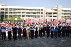 雲林縣府進校園宣導反賭　張麗善帶頭高呼口號/李光揚翻攝