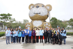 因應虎年到來，今年製作一座約5公尺高的福寶藝術裝置應景/李光揚翻攝