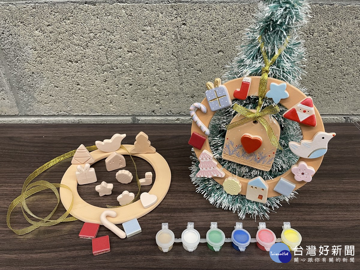 無法親自到陶博館體驗彩繪的人，也能上陶瓷學院網站購買「耶誕花環」材料包，觀看教學影片就能輕鬆完成作