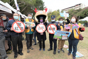 「2021交安健走守護健康」寓教於樂，交通安全宣導。圖／彰化縣政府提供