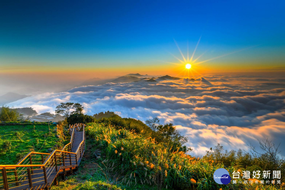 阿里山隙頂的夕陽。圖／牧雲攝影