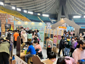 雲林永續方舟特展，10天衝破1萬5千觀賞人次/李光揚