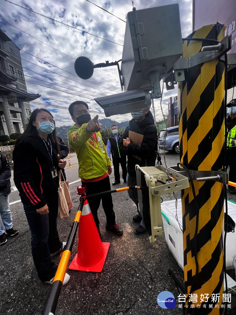 公老坪飆車族橫行，市議員謝志忠邀集相關單位會勘。