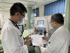 南投醫院急診患者增加，醫囑注意保暖等。（南投醫院提供）