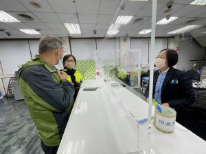 楊梅警分局接獲銀行通報疑似有詐騙案，到場了解後成功阻止民眾匯款