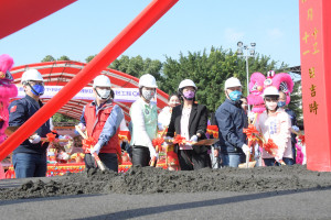 彰化縣唯一四合大型停車場動土。圖／記者鄧富珍攝