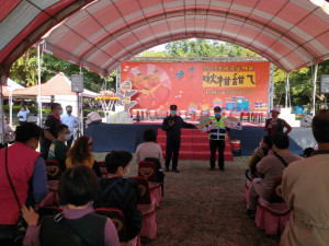 古坑鄉茂谷柑節登場，斗南警設攤加強宣導交通安全 /斗南警分局提供