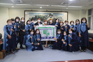 南投工商婦女企業管理協會拜會縣長林明溱。（記者扶小萍攝）