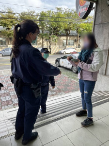 女子騎車途中手機不見 警調「電眼」積極尋回