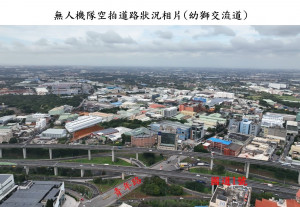 楊梅警分局為紓解春節期間交通秩序，加強各人潮重點地區交通疏導管制，請鄉親共同配合