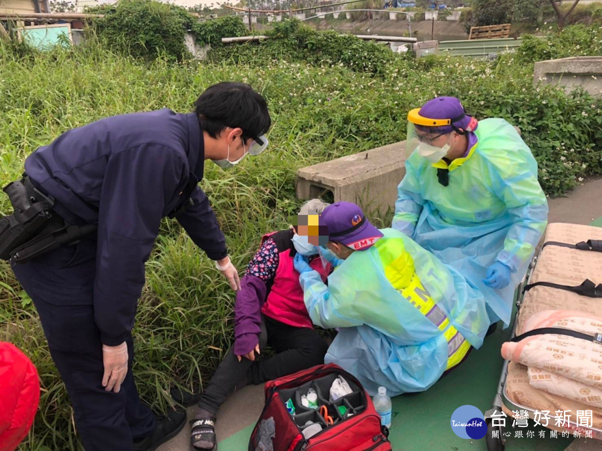 失智老翁老婦驚險迷途，楊梅暖警即刻救援助返家