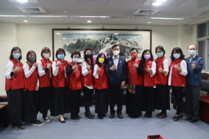 松嶺茶藝文化協會拜會林縣長。（記者扶小萍攝）