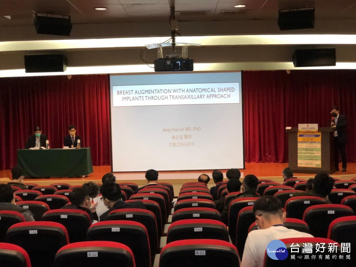 手術示範醫師林正宜。
