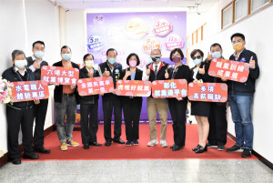 「就業新啟航．薪福齊飛揚」就業博覽會首場2/19在彰化縣立體育場起跑。圖記者鄧富珍攝