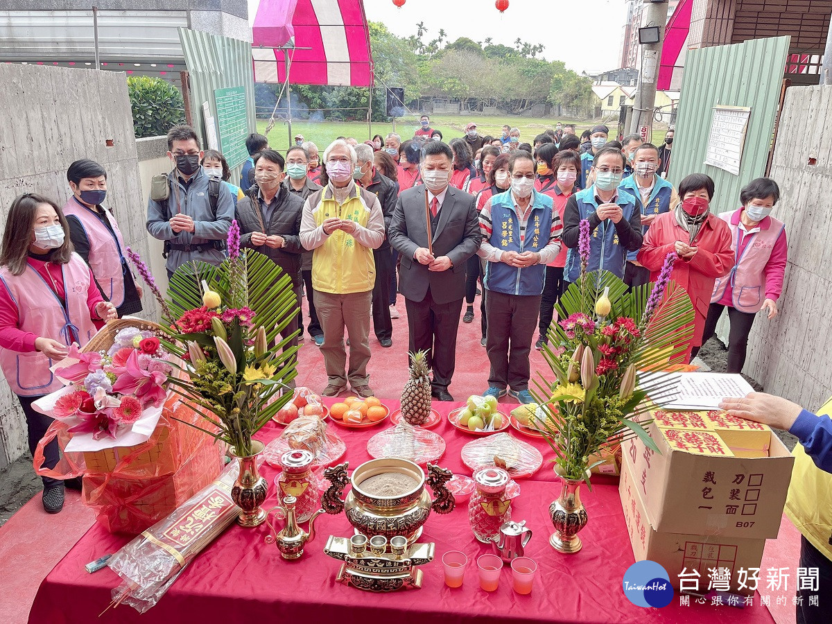北斗鎮東光活動中心落成揭牌　里民一早以辦喜事心情歡喜慶祝