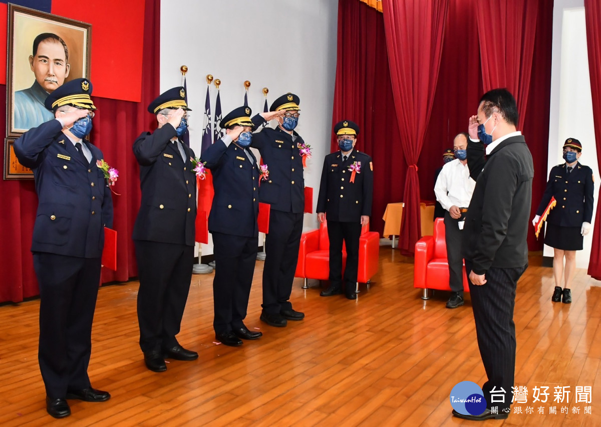 嘉義縣警局今天舉辦新、卸任重要警職人員交接典禮／陳致愷翻攝