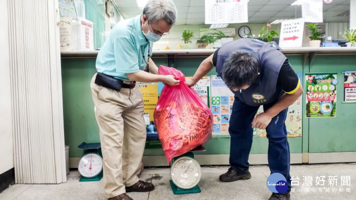 阻絕違規小廣告結合民間力量勢在必行<br />
<br />
