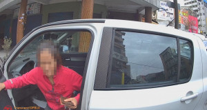 員警以巡邏車開道，及時協助民眾就醫／警方提供