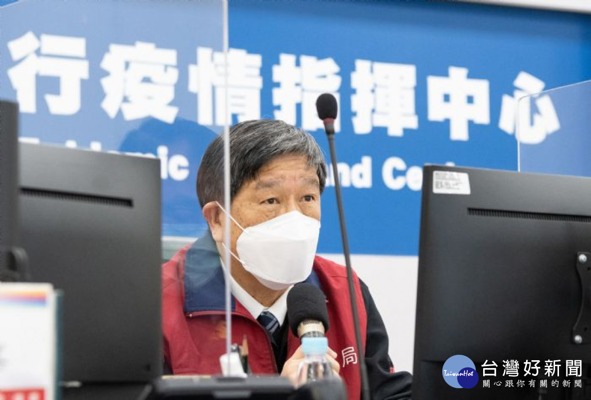 衛生局長王文彥說明65歲以上長者COVID-19疫苗專案接種規劃