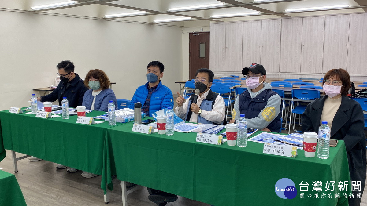 文化局長林榮森也是評委之一。（南投縣團委會提供）