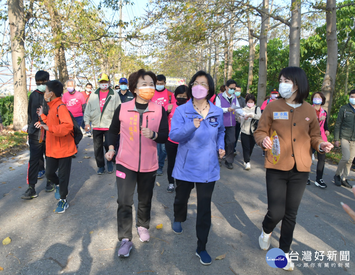 埤頭母親河畔木棉花季親子健行千人樂活賞花好心情 Beanfun