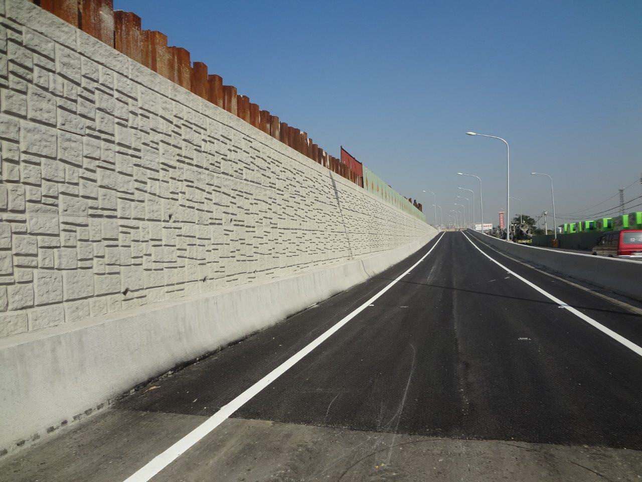 大湾交流道北入匝道 12月30日开放通车
