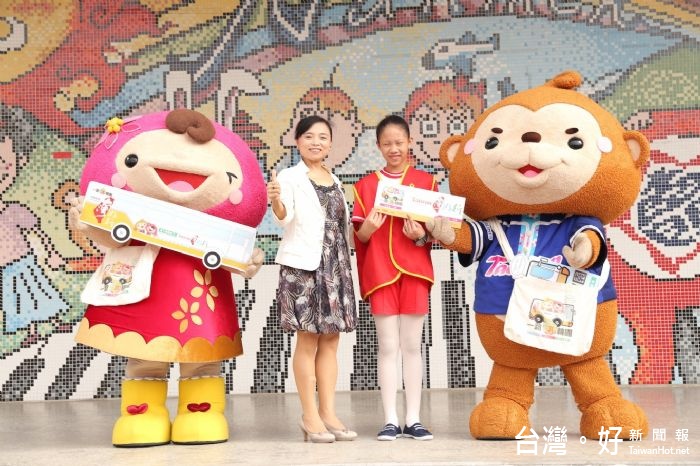 局長楊勝評表示,為了讓桃園在地學童能建立低碳旅遊的觀念,進行首次的校園推廣宣傳。