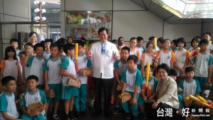 鄭市長表示,反毒教育需要從校園及社會扎根,從源頭進行阻絕。