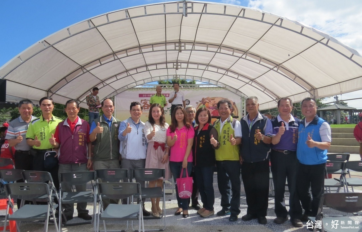 楊梅區公所盛大辦理楊梅粄食節活動,現場超過1000人參加,熱鬧非凡。