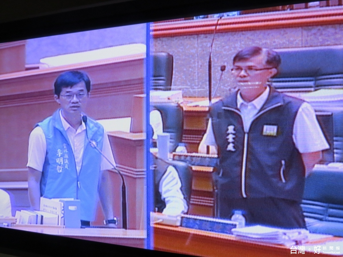 雲縣議員砲轟農委會的捉菜蟲行動間接打壓菜農,要求縣府向中央反映。(記者簡勇鵬攝)